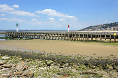 France-000646 - Trouville-sur-Mer Lighthouses