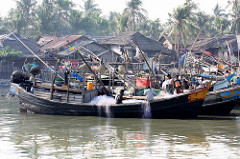 PICT0110/Burma/Myanmar/ Sittwé/ Fisherman Harbour