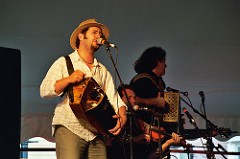 Dancing Feet: hurdy gurdy man Nicolas Boulerice
