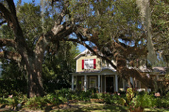 Homes in New Iberia, LA. along the Bayou Teche