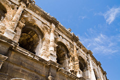 nimes amphitheatre