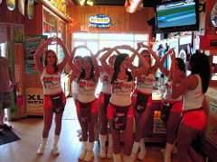 Hooter girls singing for Rami