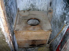 Toilet seat in Cap-Haitien