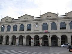 Nimes station