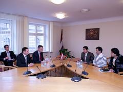 Saeimas deputāti tiekas ar Afganistānas Islāma Republikas Farjābas provinces Maimanas pilsētas pašvaldības priekšsēdētāju