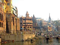India-5374 - Approaching Manikarnika Cremation Ghat