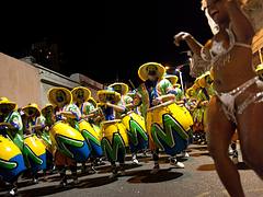 Cuerda y vedette de Makale | Las Llamadas | Carnaval 2011 | 110204-0889-jikatu
