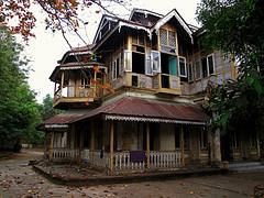 Abandoned villa Abandoned villa