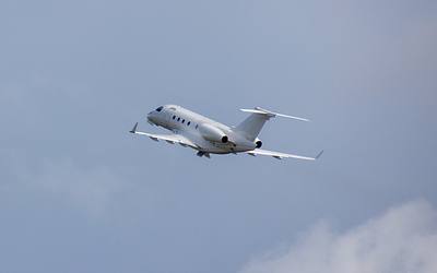 Embraer Phenom 300