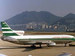 86 3-10-86 N316EA Kai Tak (52922376900) 86 3-10-86 N316EA Kai Tak (52922376900)