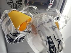 Boeing 737-900 NG emergency oxygen masks 1
