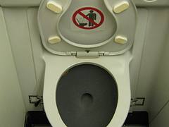 B777 toilet 2009
