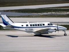 13-3-89 N225BH Miami (53219979050) 13-3-89 N225BH Miami (53219979050)