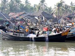 PICT0110/Burma/Myanmar/ Sittwé/ Fisherman Harbour