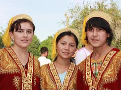 Bukhara, Silk & Spice festival, girls in traditional costumes