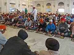 La "cuisine communautaire" du Gurdwara Bangla Sahib, le sanctuaire sikh (New Delhi, Inde)