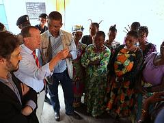 Kalemie, province du Katanga, RD Congo : Le Représentant spécial du Secrétaire General des Nations Unies, Martin Kobler, s’entretient avec les femmes congolaises incarcérées au centre pénitentiaire de Kalemie