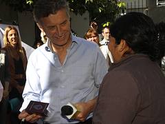 Mauricio Macri entregó 180 escrituras del Barrio INTA