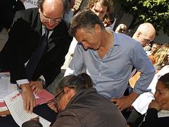 Mauricio Macri entregó 180 escrituras del Barrio INTA