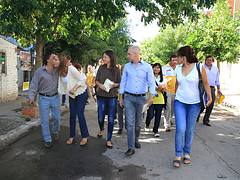 María Eugenia Vidal recorrió el barrio INTA en campaña contra el dengue